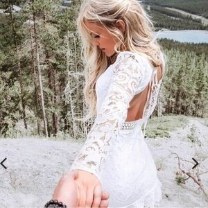 Two Sisters the label White lace backless dress size small